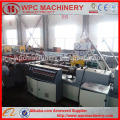 Zwei Extruder WPC PVC Schaum Sockelleiste Maschine WPC PVC Schaum Board Machine